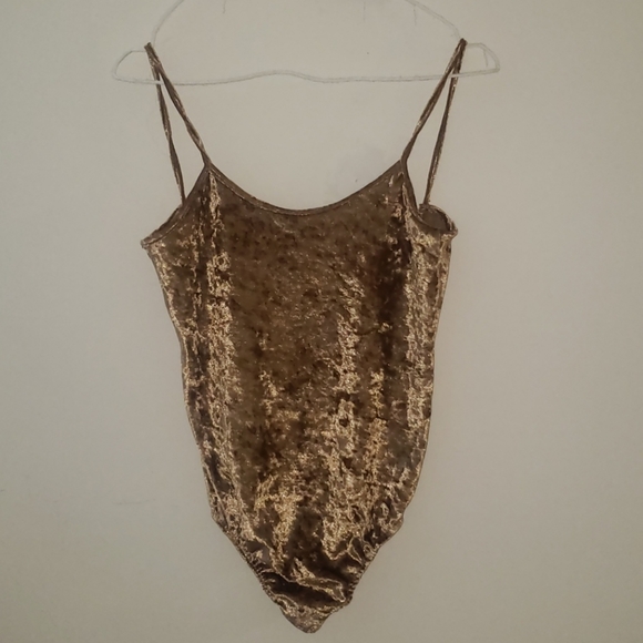 Velvet onesie - Picture 1 of 3